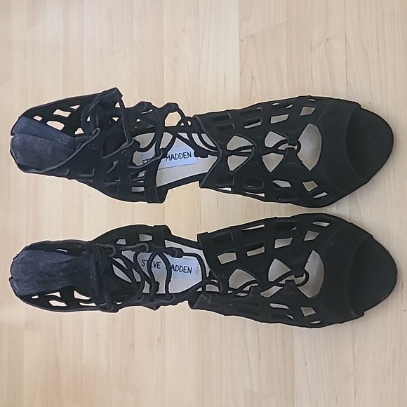 Steve Madden Elegant Ursula Black Suede High Heels Size 8 - Picture 3 of 10